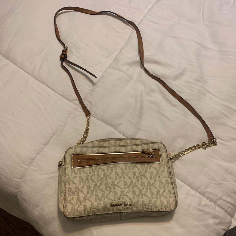 Michael kors cross body purse